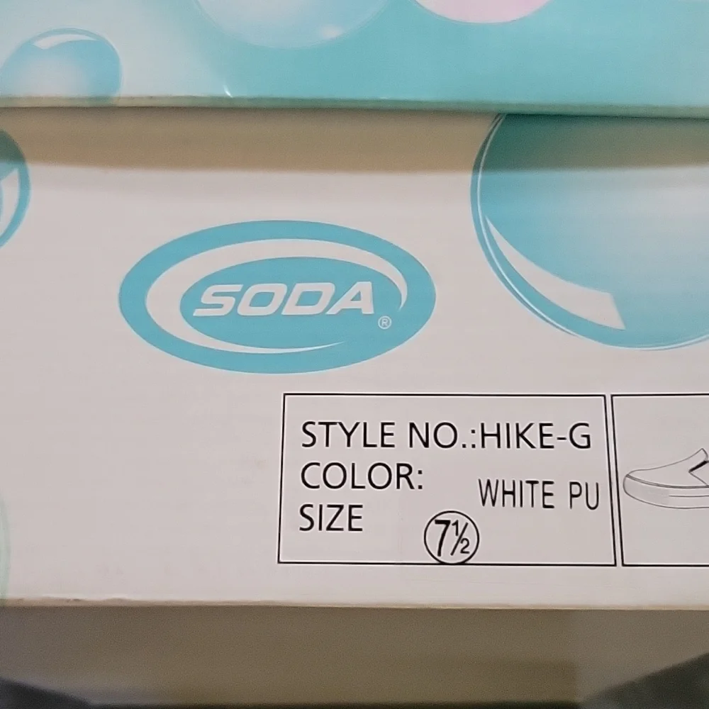 White vegan leather slip on sneakers - Picture 2 of 6